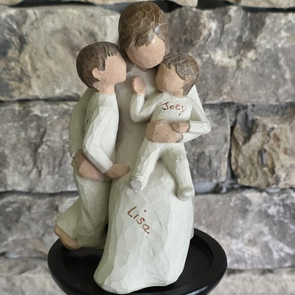 Vintage Willow Tree "Quietly" Collectible Figure - Picture 1 of 2